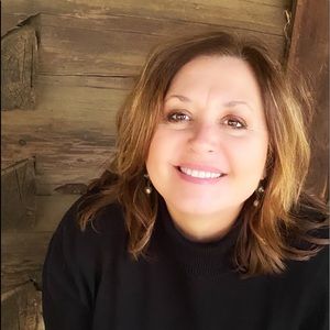 Meet your Posher, Angie